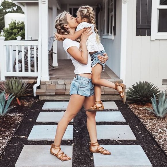 Super Comfy Boho Spanish Fuchsia Flower Leather Sandals - Picture 8 of 8